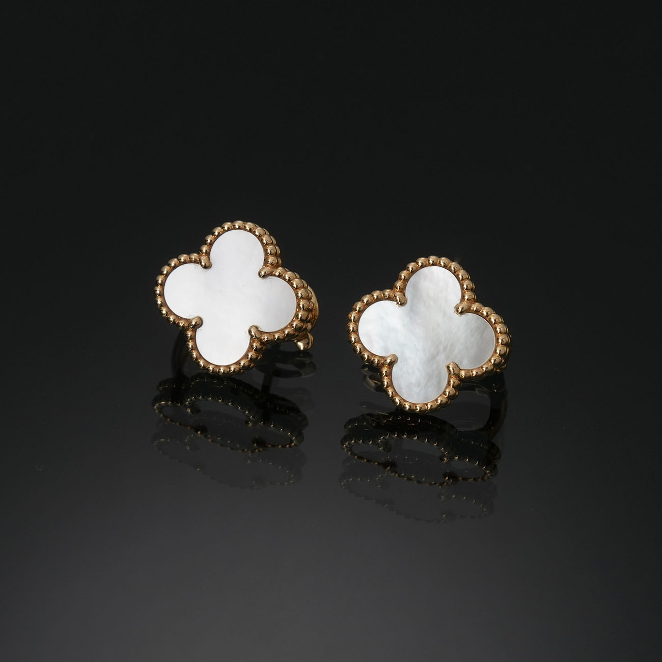 VAN CLEEF & ARPELS(USED)반클리프 앤 아펠 빈티지 알함브라 이어링